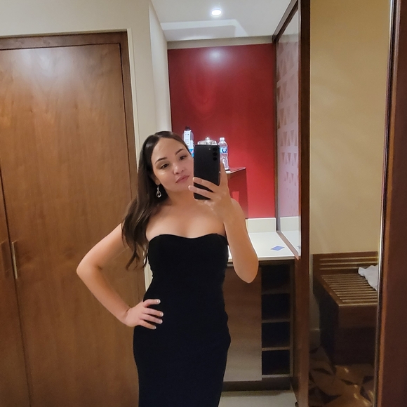 Windsor Black Strapless Gown - Picture 2 of 3